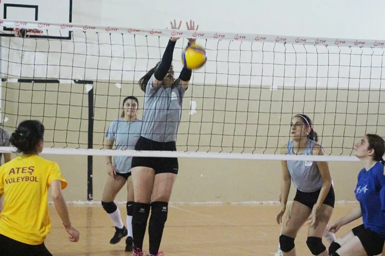 TVF Kadınlar Bölgesel Voleybol Ligi'nde yer alan Beykoz Belediyesi A