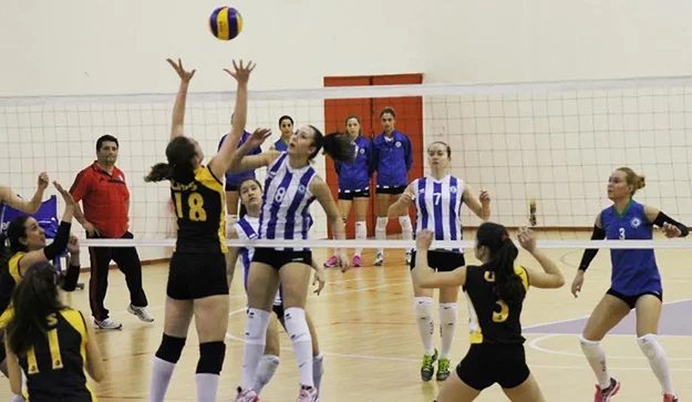 Beykoz Belediyespor'un UPS'ye karşı 3-0 galip geldiği, Voleybol 3. Ligi
