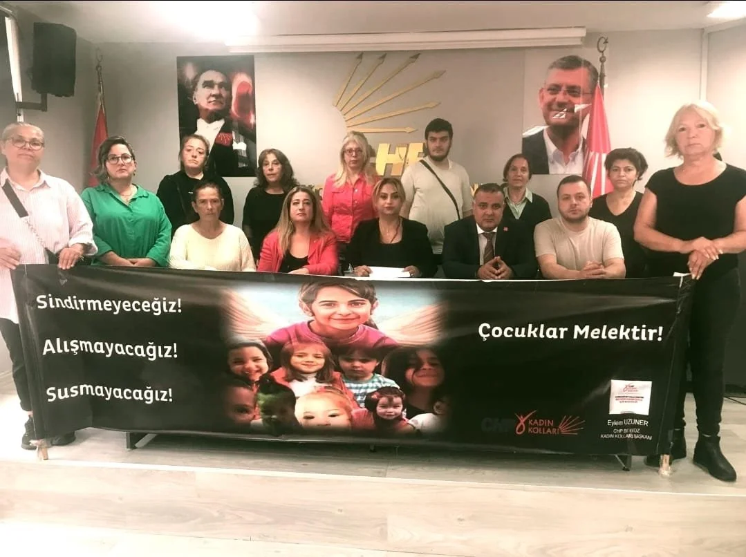 CHP Beykoz İlçe Kadın Kolları Başkanı Eylem Uzuner ve Yönetim