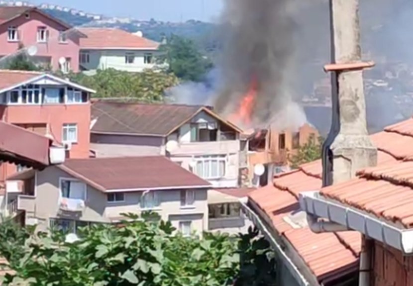 Beykoz Yalıköy Mahallesinde tadilat yapılan bir binanın çatısında yangın çıktı…