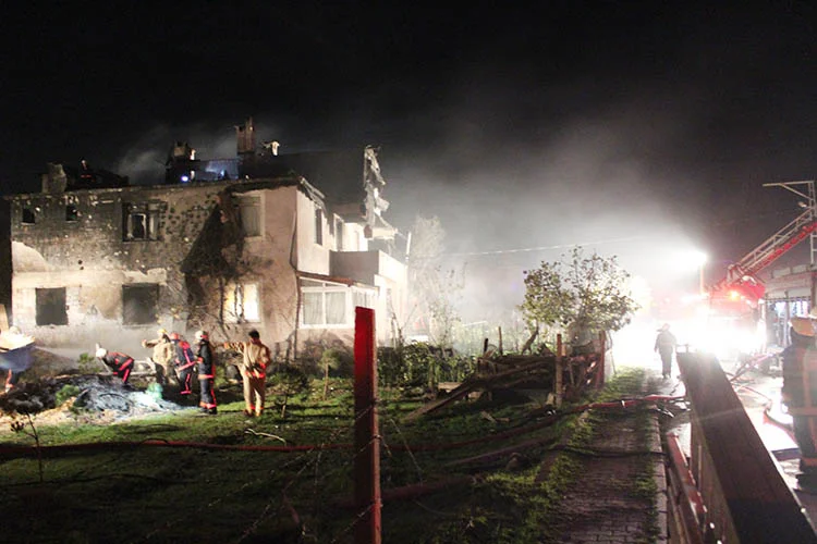 yangin riv i 2 iYXUrECrem