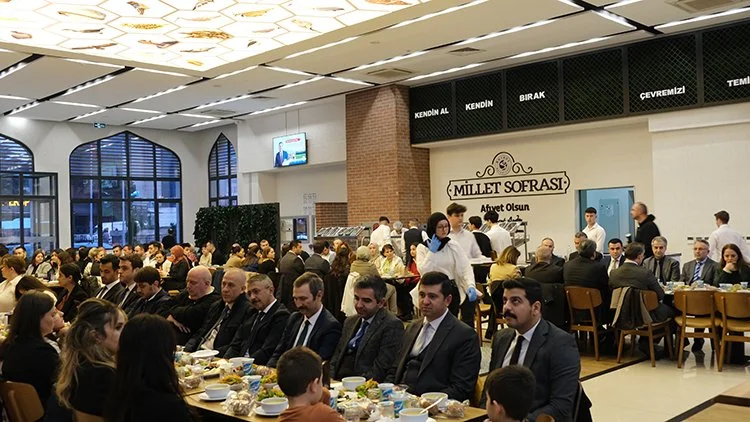 Beykoz Başsavcısı Barış Duman’dan iftar sofrası 4 yargi iftar 4 3JHYjlbBkD