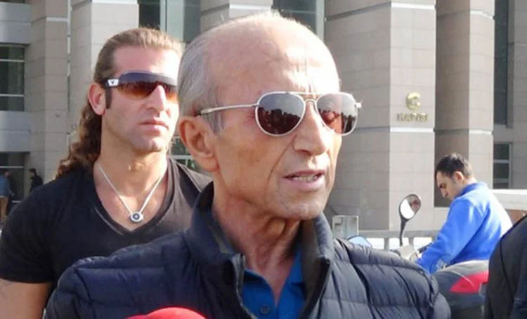 Uzun zamandır mide kanseri nedeniyle tedavi gören ilahiyatçı Prof. Yaşar