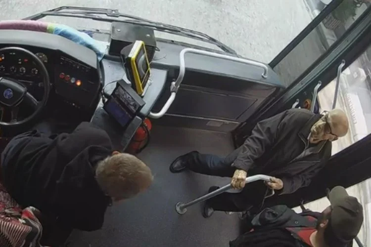 Beykoz otobüsünde kalp krizi geçiren adam öldü 1 yaslidb1 sTVQ2DNFPc