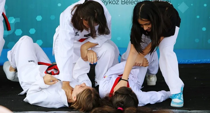 Beykoz’da çocuk ve gençleri 19 farklı branşta sporla buluşturan ücretsiz