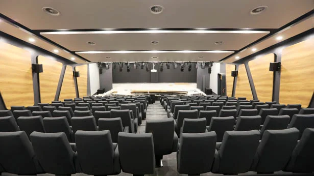 Yapımına Beykoz eski Belediye Başkanı Çelikbilek döneminde başlanan Gençlik Merkezi,