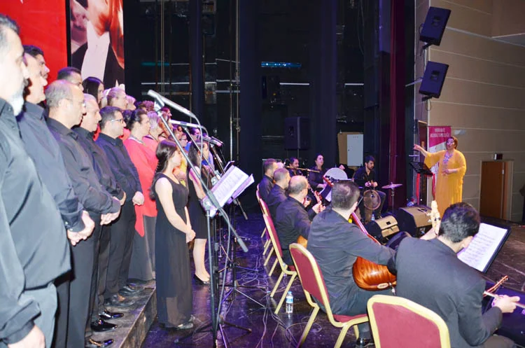 Bengü Efsen Dostluk Barış Kültür ve Sanat Derneği ikinci konserini
