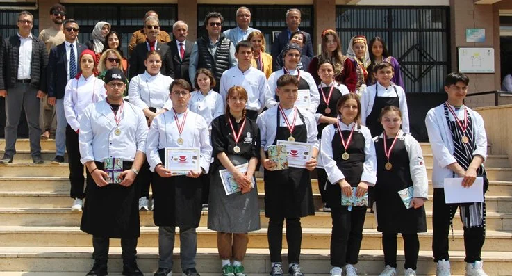 Beykoz okullarından Cumhuriyetköy Mahallesinde bulunan Şehit Eren Bülbül Mesleki ve