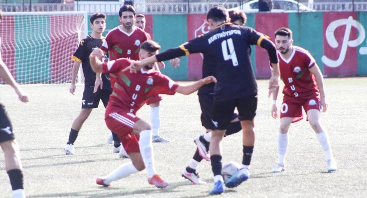 İstanbul 1. Amatör Liginin Beykoz temsilcilerinden olan Yenimahallespor, Paşabahçe Stadında