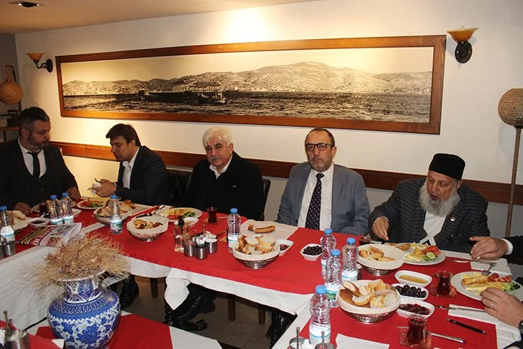 Yeniden Refah Partisi Beykoz İlçe Yönetimi tamam 4 yeniden refah beykoz 7 TZH0TDNFIs