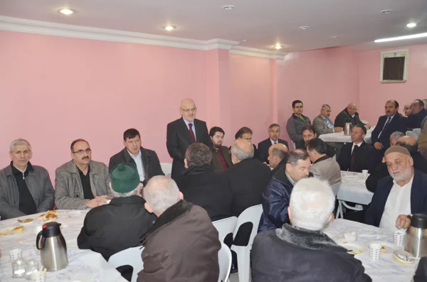 Seçim çalışmalarına aralıksız devam eden Beykoz Belediye Başkanı Yücel Çelikbilek