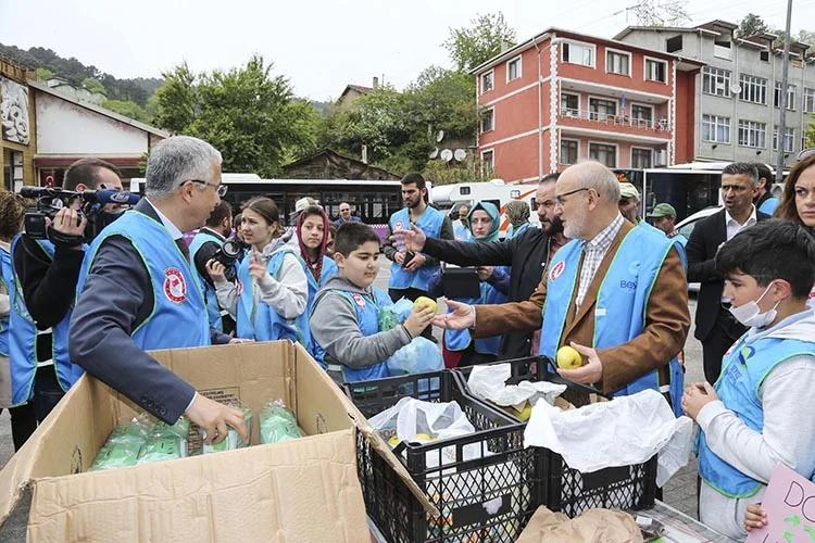 Beykoz Belediyesi, öğrenciler aracılığı ile oluşturmaya çalıştığı çevre bilinci çalışmalarını