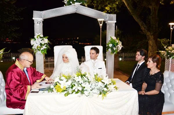 Beykoz Rizeliler Derneği Başkanı Sedat Kuvel’in kızı Yıldız Kuvel, İstanbul