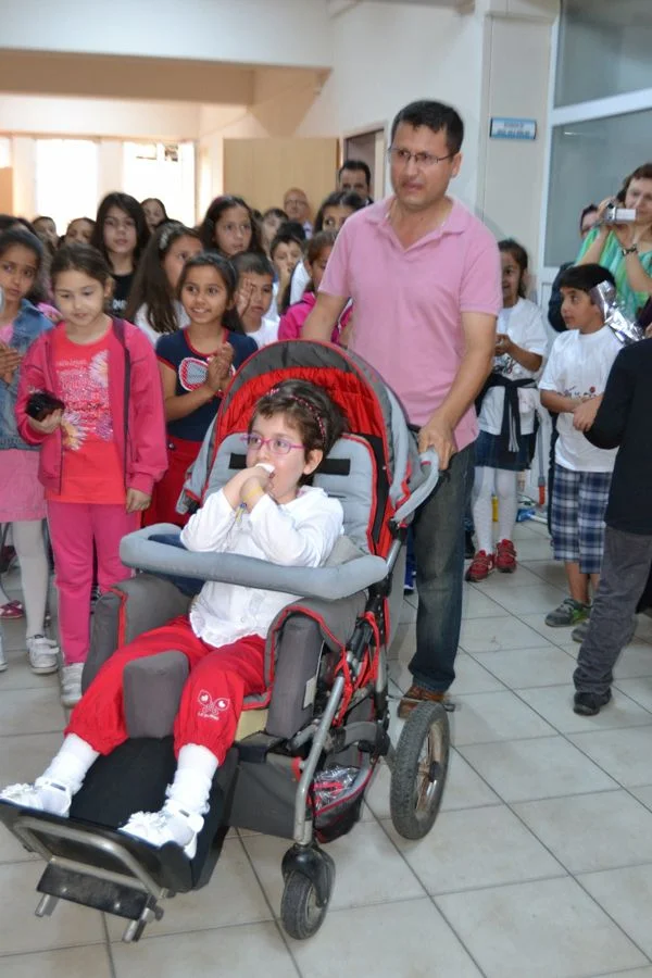 Kas erime hastalığıyla mücadele eden Nehir’i iki yıl boyunca her