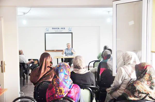 Özgür-Der Beykoz Şubesi'nin düzenlediği aylık seminer programlarının sonuncusu Yılmaz Çakır'ın