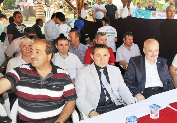 Hafta sonları düzenlenen pikniklerde yöre dernekleriyle bir araya gelen Beykoz