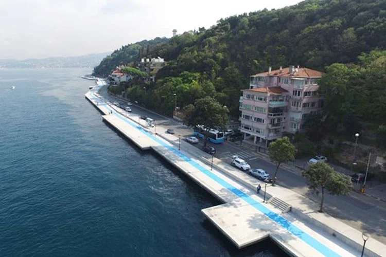 Marmara Üniversitesi’nin Beykoz Sahili’nde düzenlediği organizasyon nedeniyle Çubuklu Anadoluhisarı’ndaki sahil