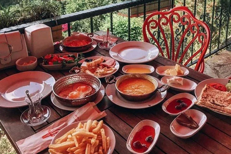 Beykoz'da hafta sonu uygun fiyatlı kahvaltı mekanları 6 yoros1 IoQCX4qHBP