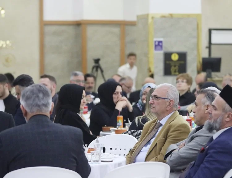 Yeniden Refah Partisi Beykoz İlçe Başkanlığı düzenlediği akşam yemeğinde STK