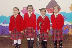 2010–2011 eğitim öğretim yılının ilk yarısı ara karnelerin dağıtılmasıyla birlikte