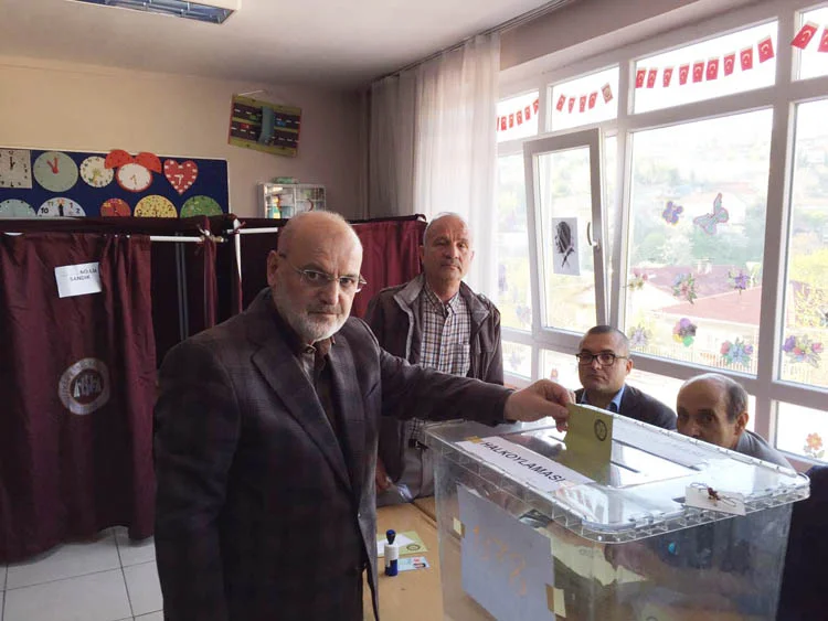 yucel celikb ZnHJLAQTUb