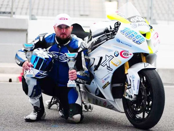 Türkiye 1000 cc. şampiyonu Yunus Erçelik, Portekiz'de iki kupa birden