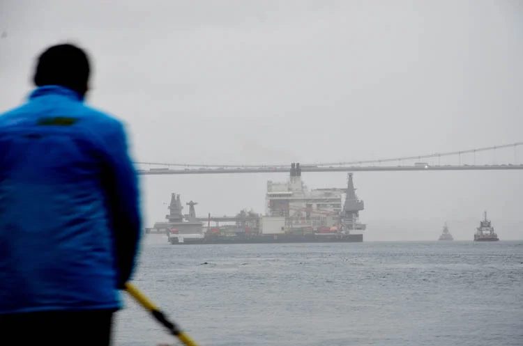 TürkAkım Doğalgaz Boru Hattı'nın derin sulardaki boru döşeme işlemi tamamlayan