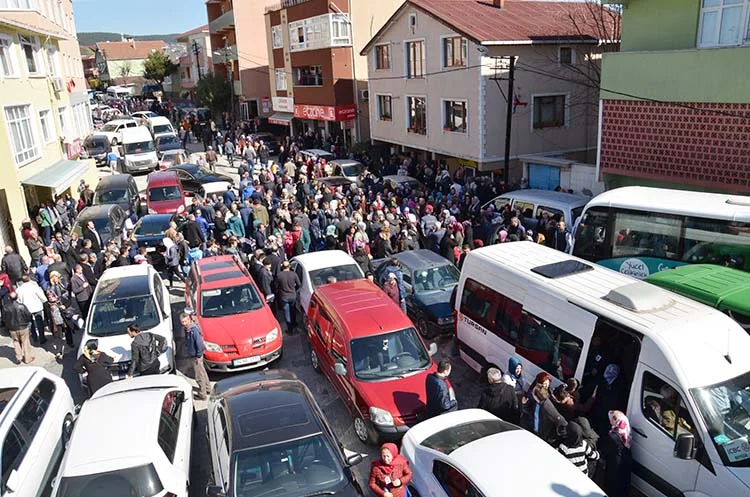 Yaklaşık bir hafta önce rahatsızlanarak hastaneye kaldırılan Zeynep öğretmenin vefatı