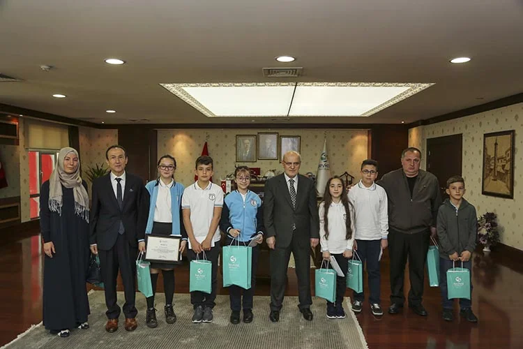 Beykoz Belediye Başkanı Yücel Çelikbilek’ten koltuğunu devr alan Zümra: “23