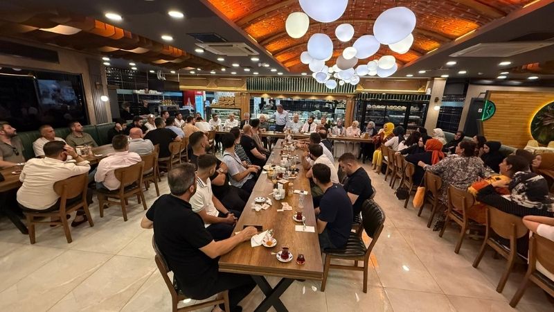 AK Parti Beykoz İlçe Başkanlığı, kuruluş yıldönümü kapsamında ilçedeki kurucularıyla