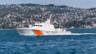 Beykoz Anadolu Kavağı açıklarında 4 kişinin bulunduğu teknedeki 3 kişi