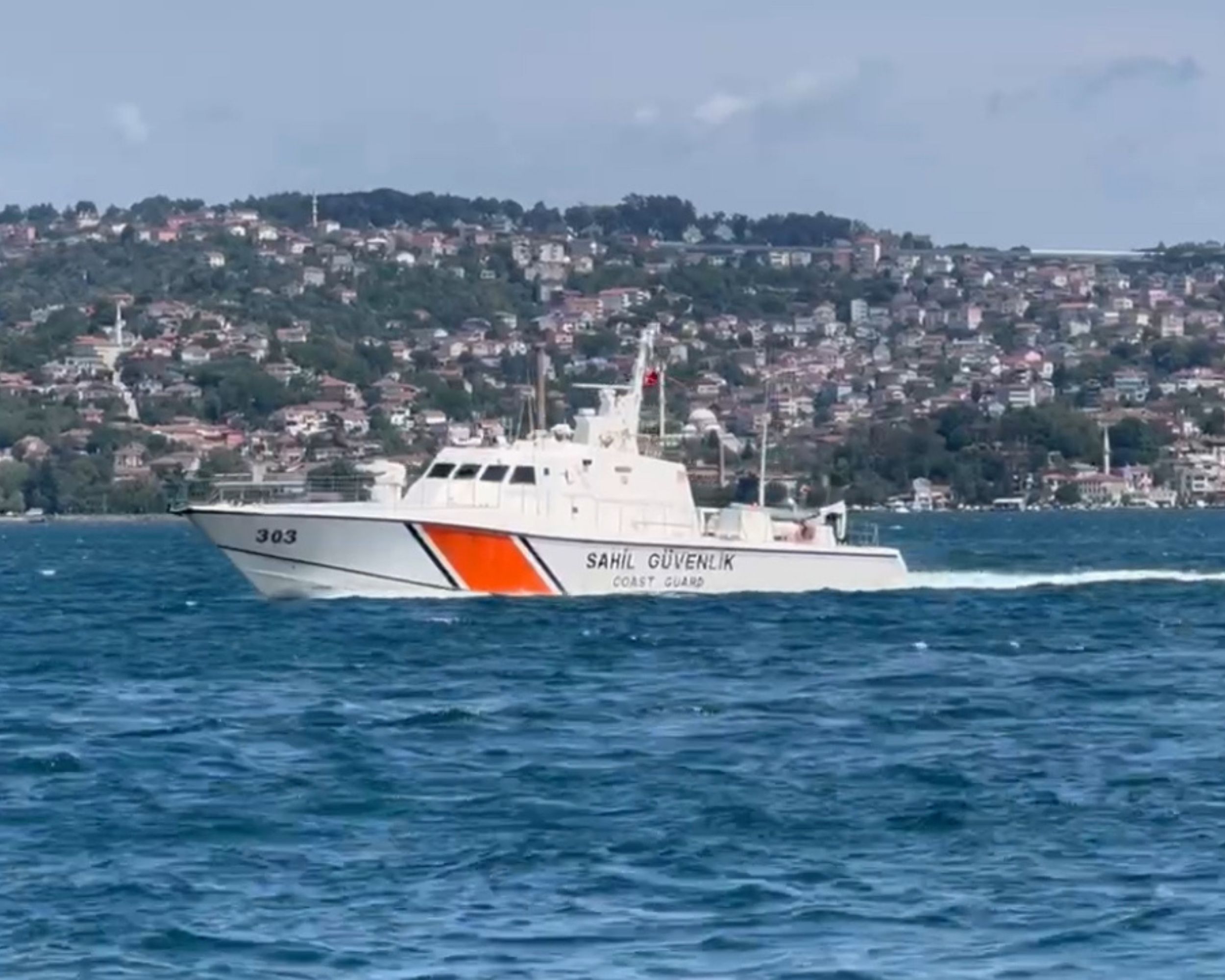 Beykoz Anadolu Kavağı açıklarında 4 kişinin bulunduğu teknedeki 3 kişi