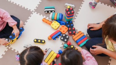 Alaattin Köseler döneminde başlatılan “Yuvamız Beykoz” projesi kapsamında, 3 çocuk