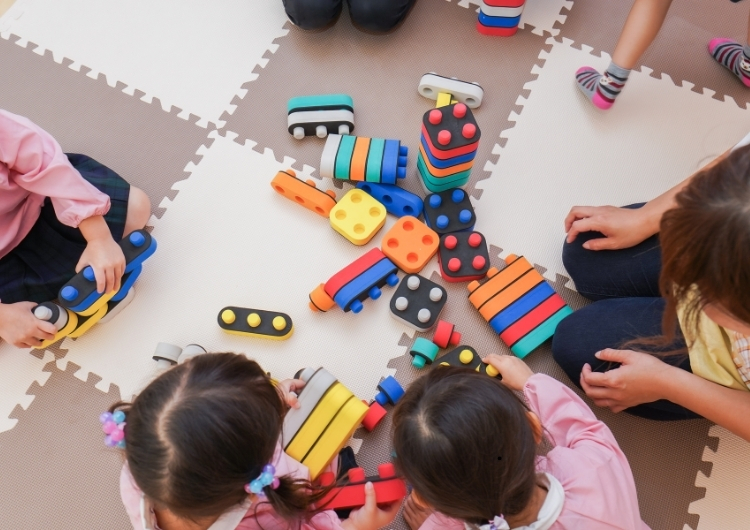 Alaattin Köseler döneminde başlatılan “Yuvamız Beykoz” projesi kapsamında, 3 çocuk