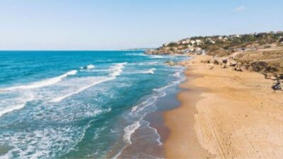 Beykoz Kaymakamlığında yapılan açıklamada, dalga boyu yüksekliği nedeniyle 2 gün