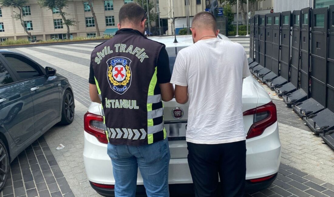 Beykoz'da Halil Ulukurt tünelinde konvoy oluşturarak diğer sürücülerin ilerlemesine engel