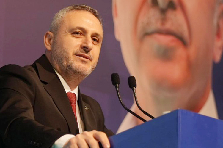 AK Parti Şile İlçe Başkanı Erdoğan Akgül, Şile Belediyesi’nin maaşları