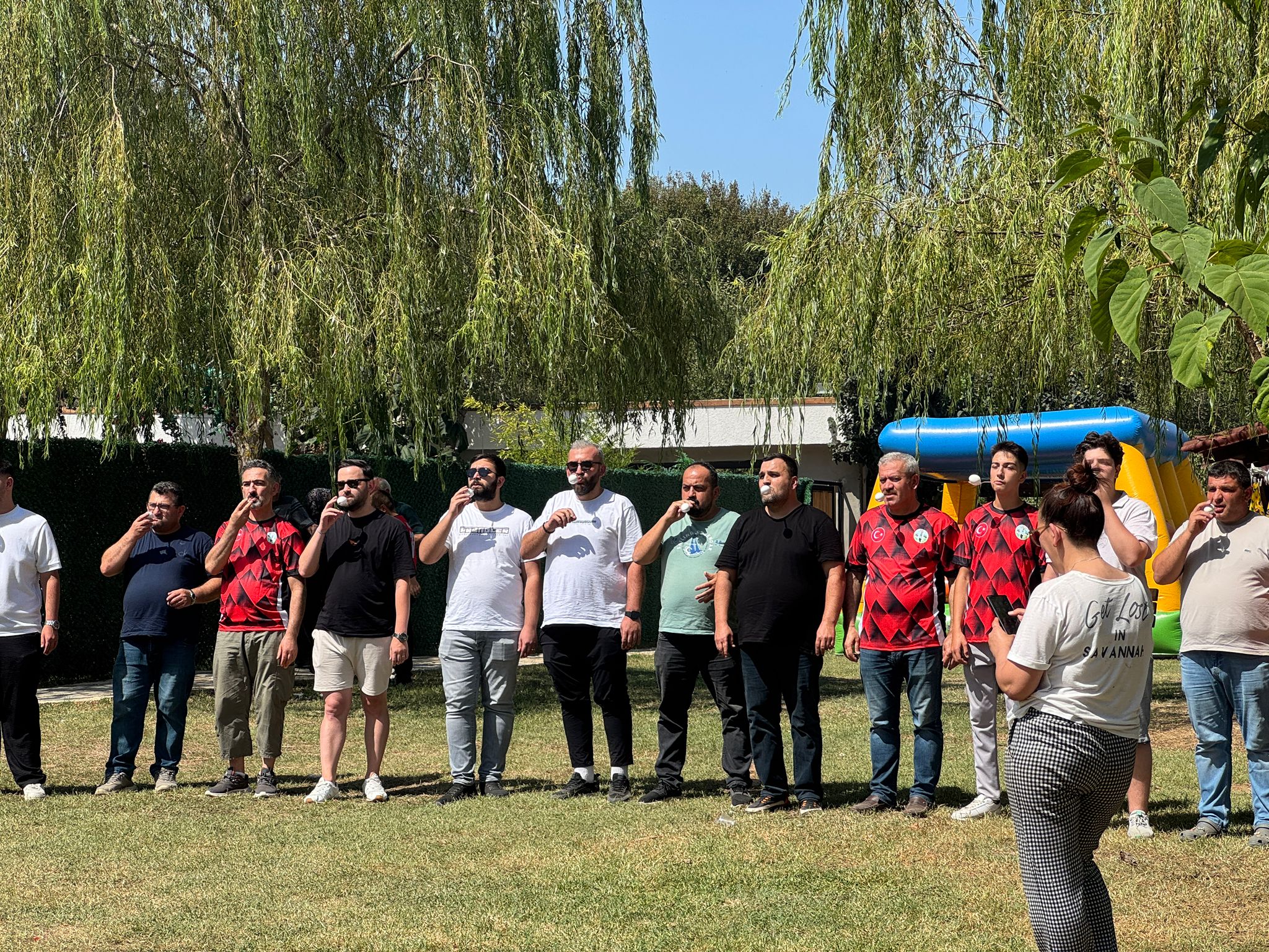 İnebolular yaz mevsiminin kapanışını Beykoz Paşamandıra'da düzenledikleri renkli piknikle yaptı.