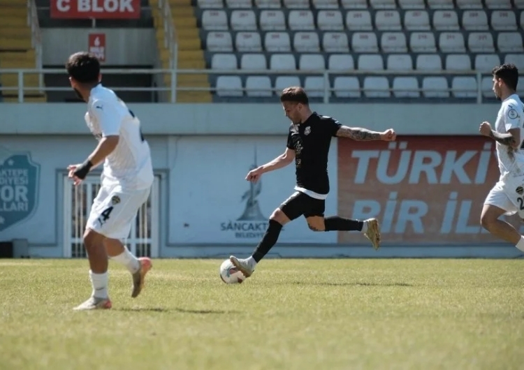 TFF 2. Lig Beyaz Grup 2. hafta maçında Beykoz Anadolu,