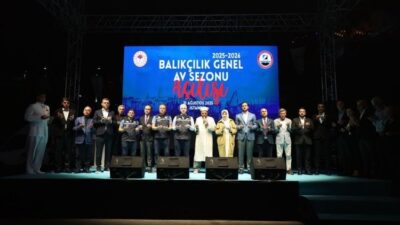 Beykoz Poyrazköy’de İl Tarım ve Orman Müdürlüğü’nce düzenlenen törenle balıkçılar