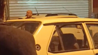 Yenimahalle’de akli dengesi yerinde olmadığı iddia edilen vatandaş, mahalleyi savaş