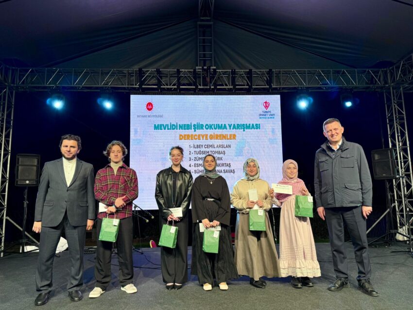 Beykoz Müftülüğünün organize ettiği Mevlid-i Nebi programı akşam namazının ardından