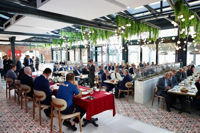 istanbul valisi beykoz muhtarlariyla sorunlari konustu 12 e1759239241989