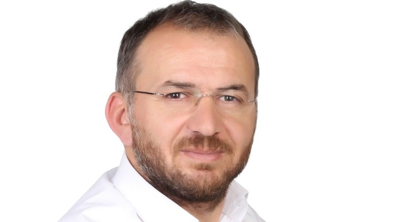 Valla bu siyaseti sağlıklı bir zeminde yorumlamak çok zor hatta