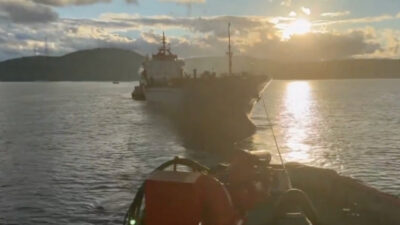 Bandırma’dan Rusya’ya seyrettiği sırada Beykoz önlerinde makine arızası yaşayan 98