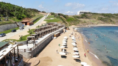 Beykoz Belediyesi'nden yapılan duyuruda, belediyeye bağlı plajlarda kadınlar günü uygulamasının