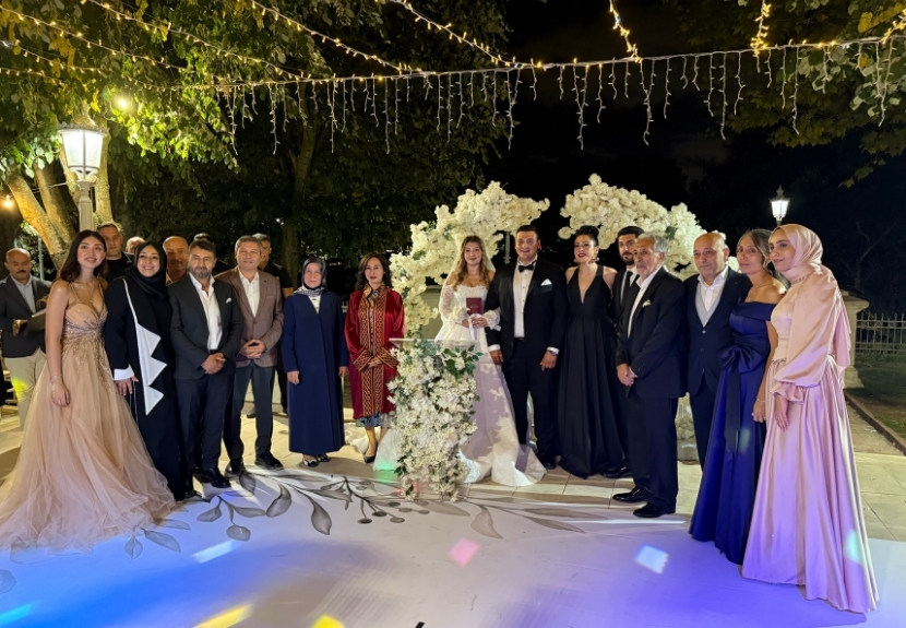 Beykoz Dede ve Şekeroğlu ailelerinin düğününde buluştu 5 t6