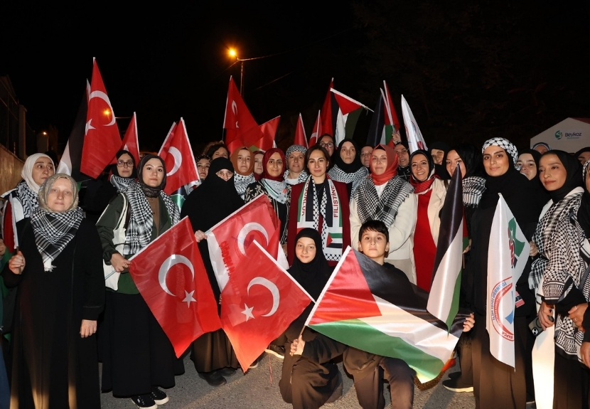 Beykoz'da sivil toplum örgütleri tarafından organize edilen vicdan konvoyuna yüzlerce