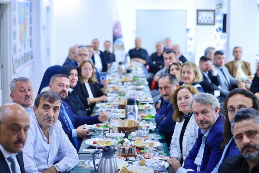 abdullah ozdemirden kas der genel merkezine ziyaret 4 e1759660375292