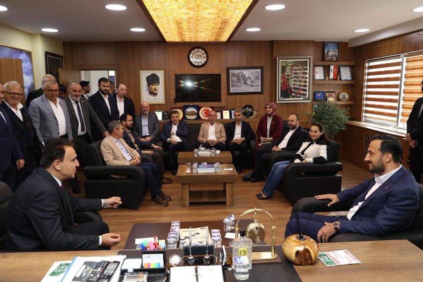AK Parti İstanbul İl Başkanı Abdullah Özdemir, Beykoz Rüzgarlıbahçe Mahallesinde